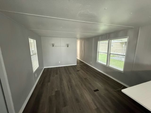 Foto del edificio - 2850 New Tampa Hwy