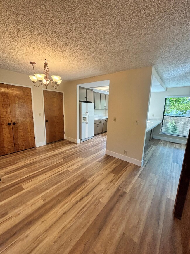 Building Photo - 313 Cypress Hill Dr