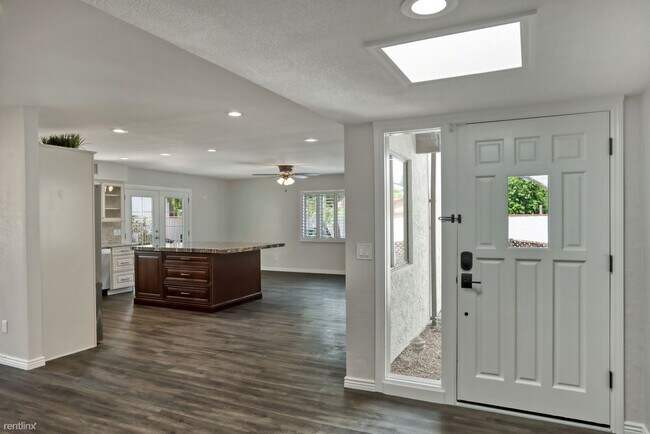 Building Photo - 4 br, 2 bath House - 7131 N Via de Amigos