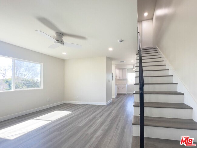 Foto del edificio - 6535 Pickering Ave
