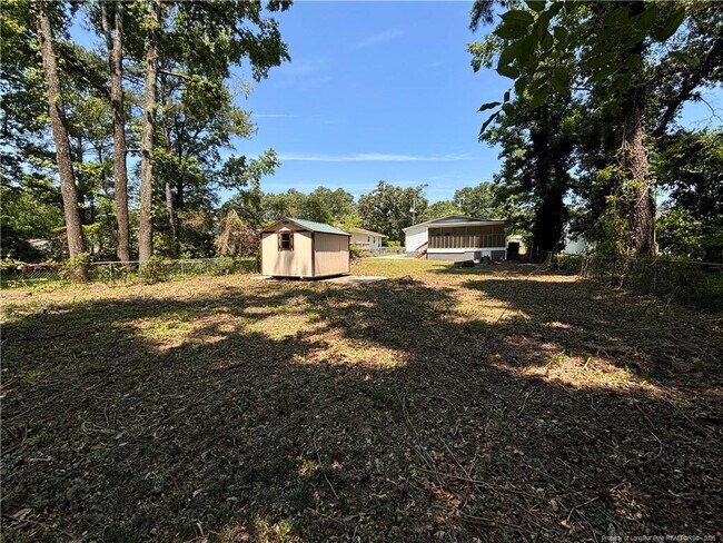 Building Photo - 929 Fleetwood Dr