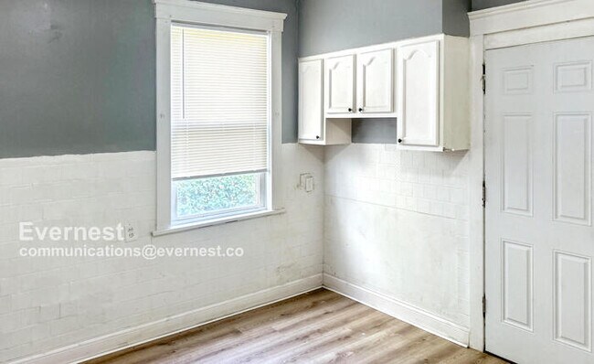 Foto del edificio - 2213 E 82nd St