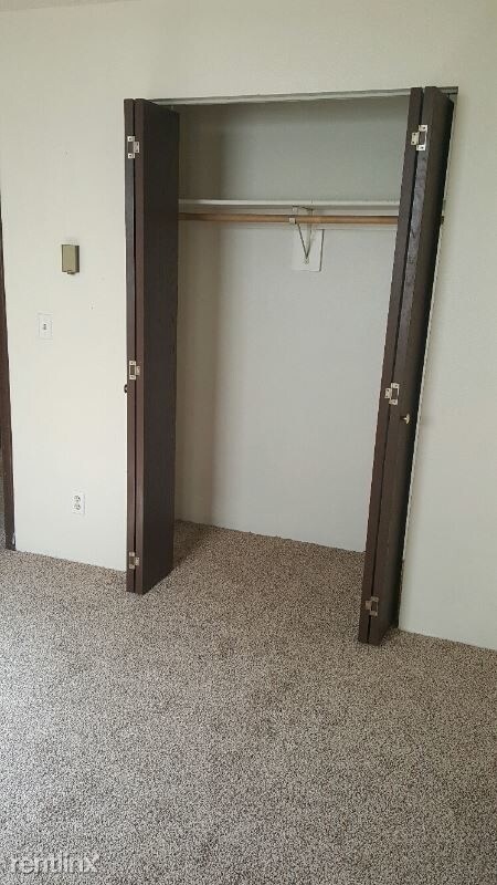 Foto del edificio - 2328 W Foothills Dr