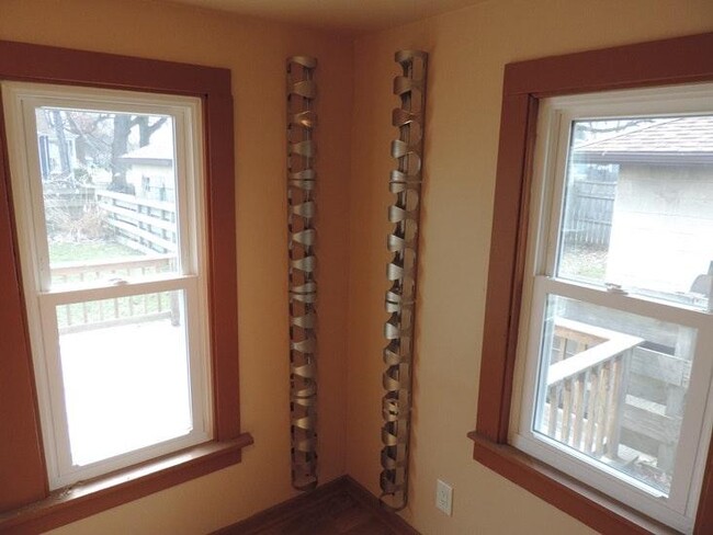 Dining room - 2605 182nd Pl