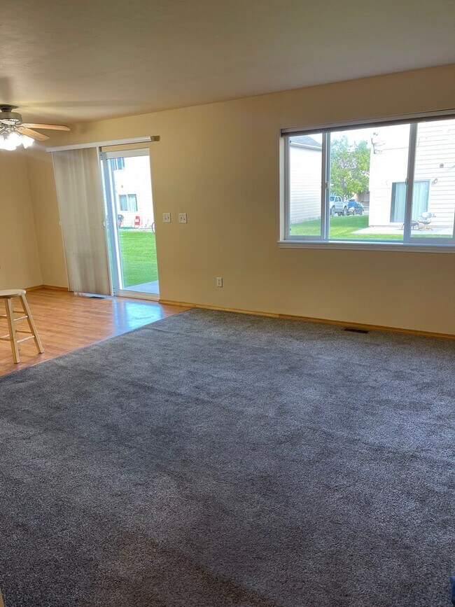 Foto del edificio - 3 Bed 2.5 Bath in River Rock