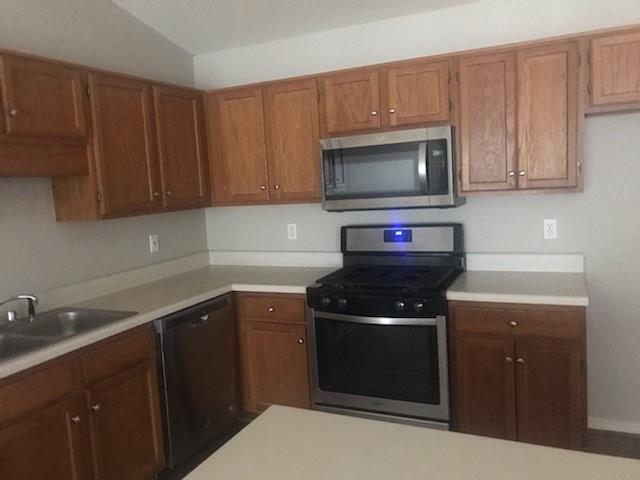 Foto del edificio - 326 Spring Lake Dr N