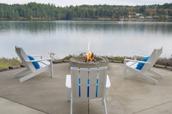 Waterfront Deck - 85 E Community Club Rd