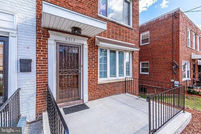 Foto del edificio - 5513 Chillum Pl NE