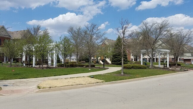 Foto del edificio - Chestnut - 2Br/2Ba Rental Home - First Floor