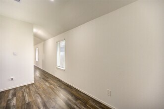 Building Photo - 5406 Castlebury Meadows Dr
