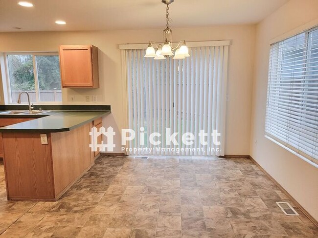 Building Photo - 4 Bedroom Home in Blueberry Meadows