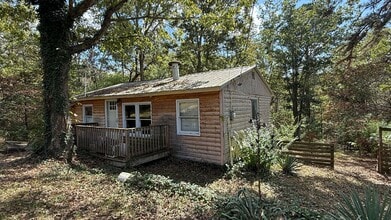 Building Photo - 123 ABC
