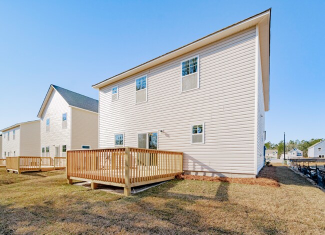 Building Photo - 239 Honey Hill Way