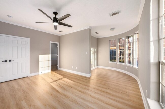 Building Photo - 302 Harbor Cir