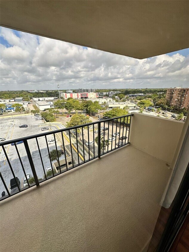 Foto principal - 1470 NE 123rd St