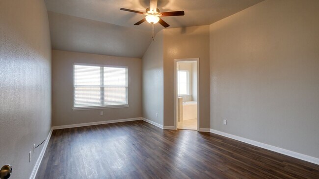 Foto del edificio - Spacious Single-Family Home Available Now!