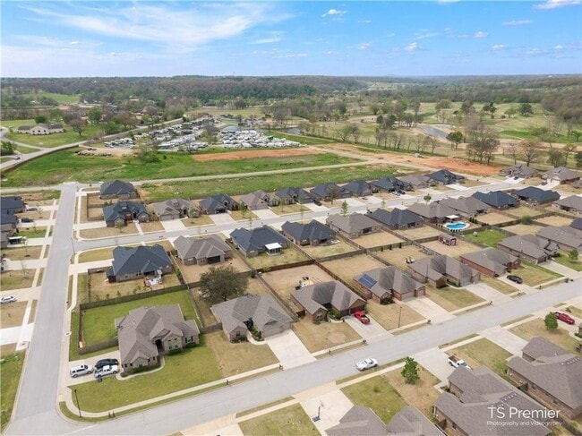 Building Photo - 202 Pebble Beach Dr