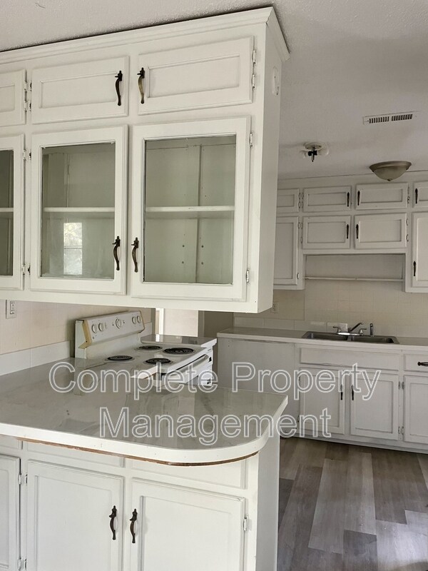 Foto del edificio - 6721 Grasselli Rd