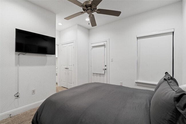 Building Photo - 3319 Beverly Frst Dr