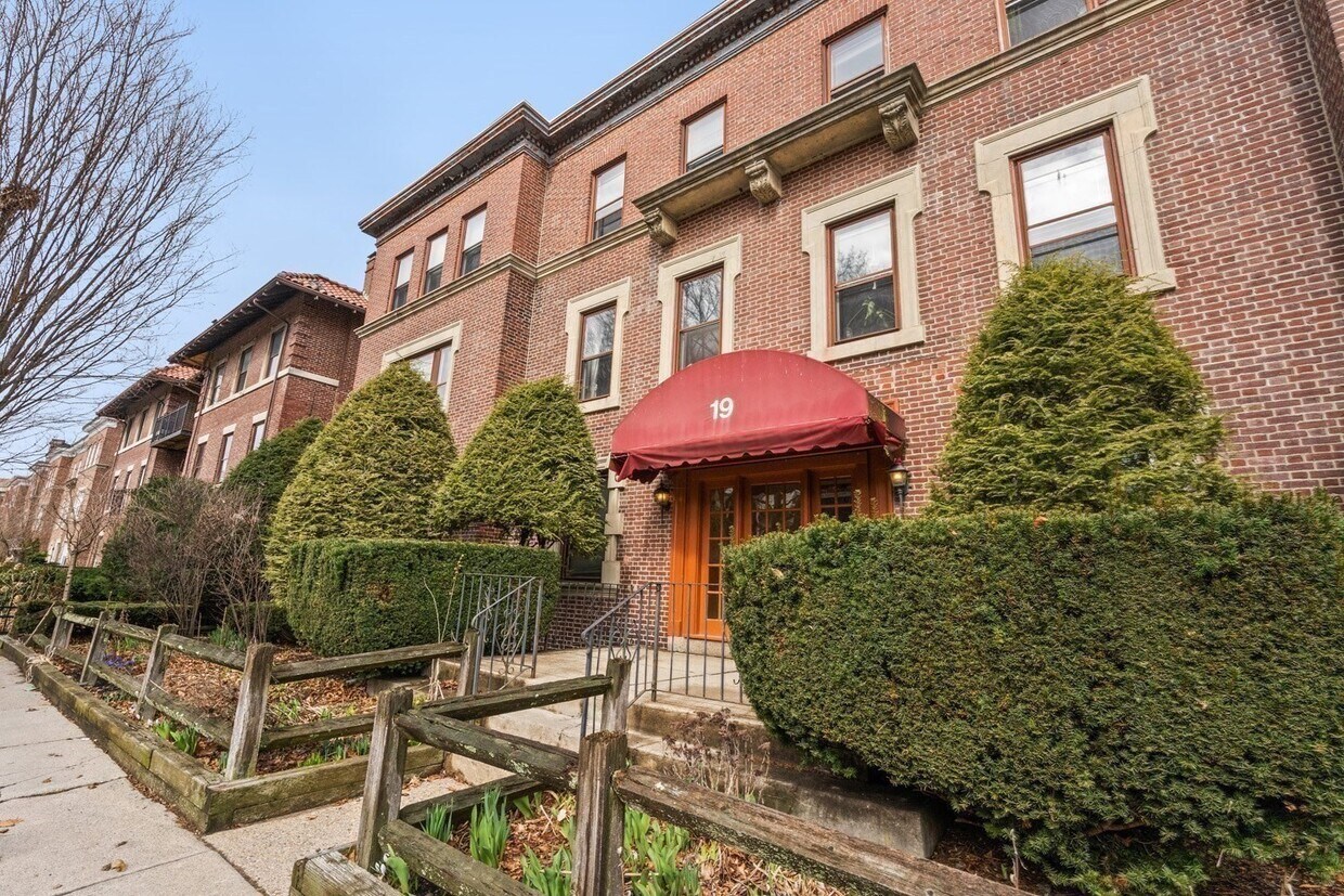 Primary Photo - 19 South St