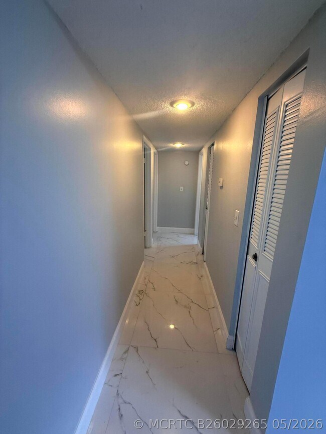 Foto del edificio - 9150 NW 38th Dr
