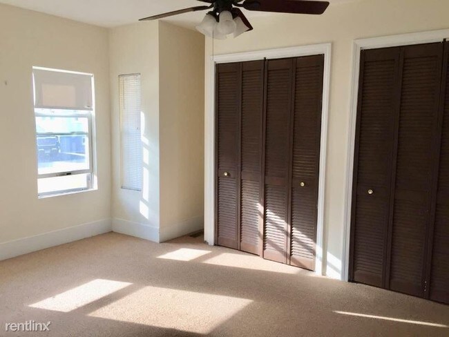 Building Photo - 15 Willard St