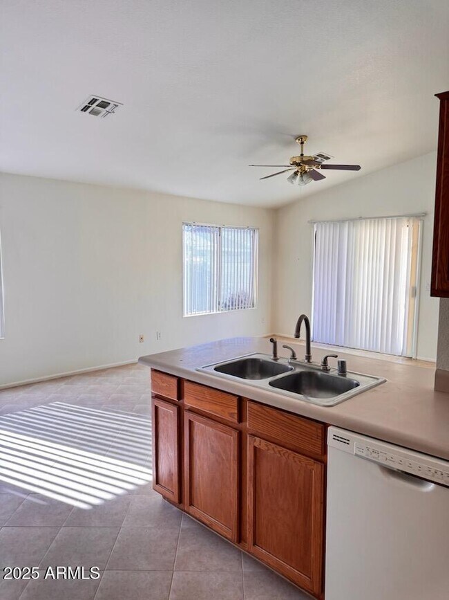 Building Photo - 8330 W Baxter Dr