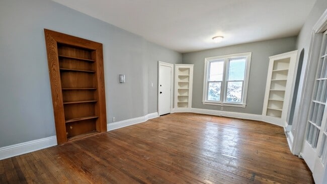 Foto del edificio - 924 N Capitol Ave