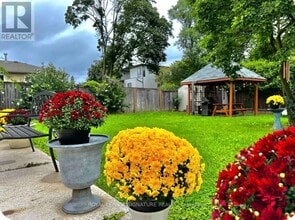 Building Photo - 441 Seaton Dr