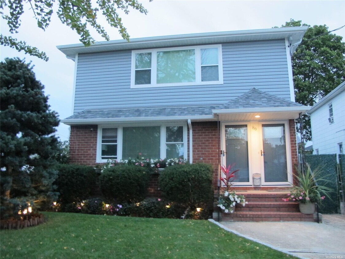 Primary Photo - 86 S Corona Ave