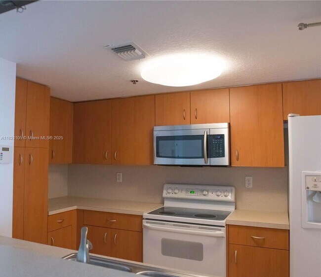 Building Photo - 1650 Coral Wy