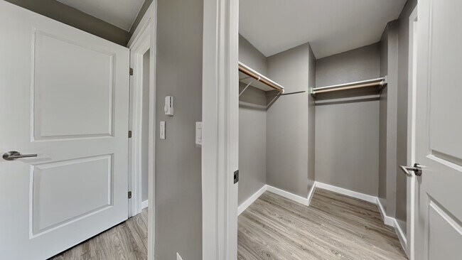 Foto del edificio - 1105 S Woodlawn St