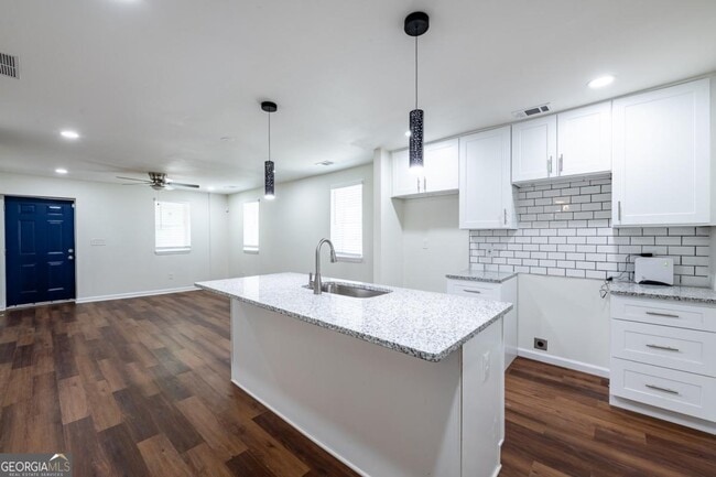 Foto del edificio - 452 Paines Ave NW