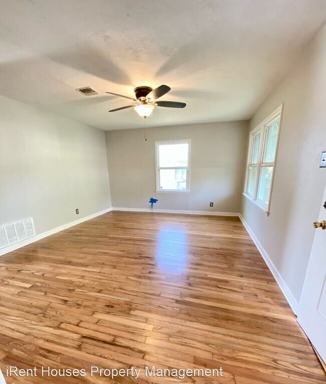 Building Photo - 3 br, 1 bath House - 1610 Tower Dr