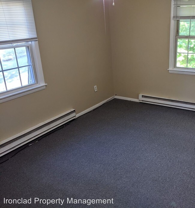 Building Photo - 352-354 Scott Rd