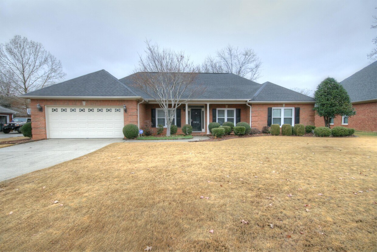 Primary Photo - 2654 Quarter Ln SE