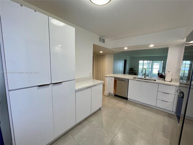 Foto del edificio - 13355 SW 16th Ct
