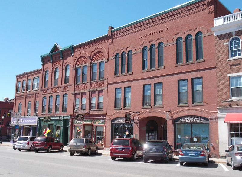 Primary Photo - 163 Main St