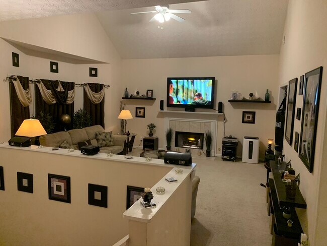 Foto del edificio - 1866 Whitley Rd