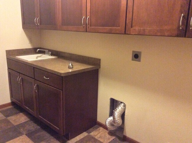 Foto del edificio - Lovely Townhouse for Rent