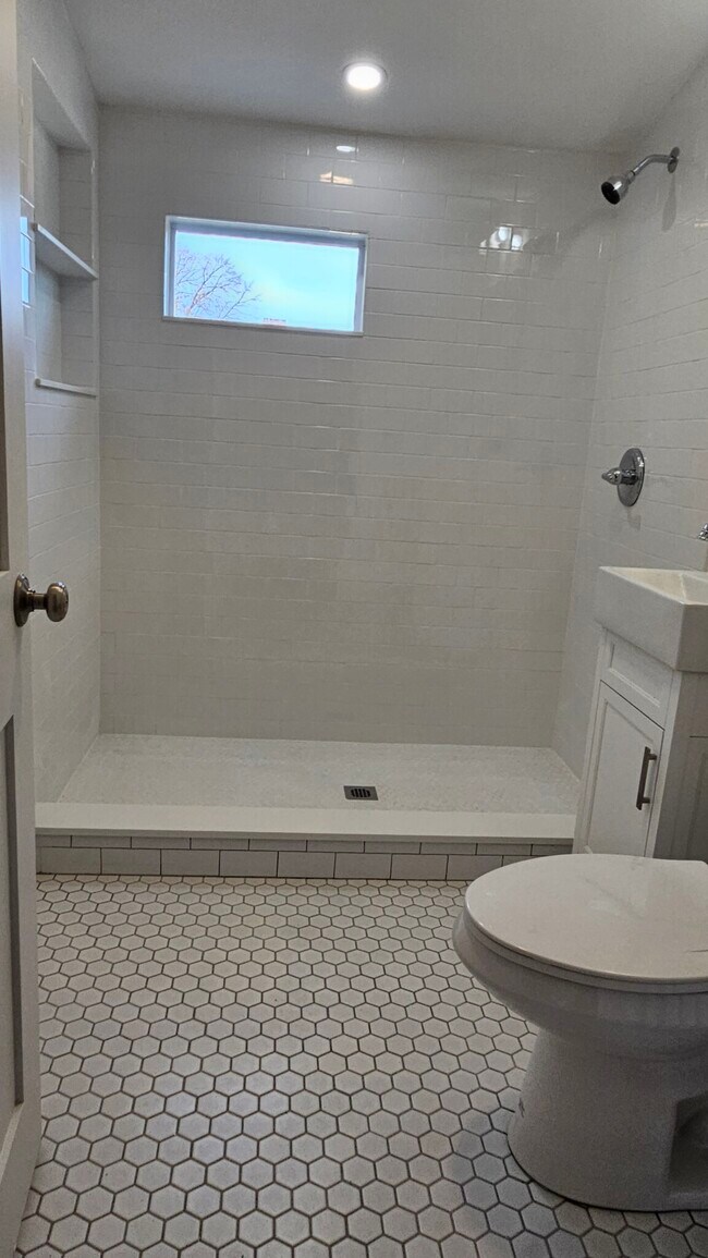 16 Gerald Rd Unit 2, Boston, MA 02135 Condo for Rent in Boston, MA