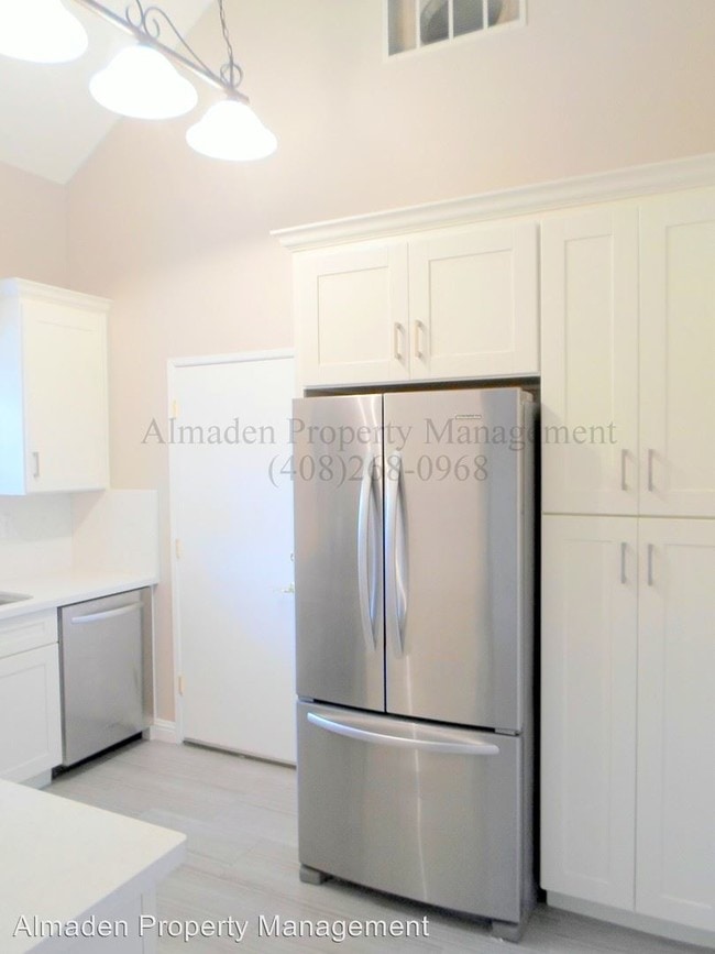 Building Photo - 1041 Alamitos Creek Dr