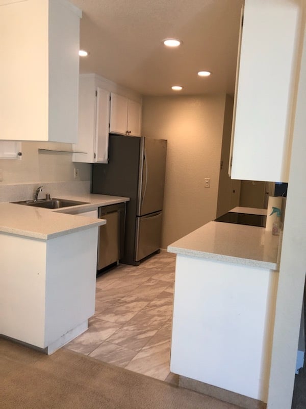 Building Photo - 850 Apricot Ave