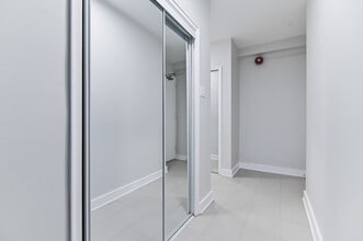 Building Photo - 60 Gloucester St