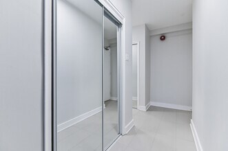 Building Photo - 60 Gloucester St