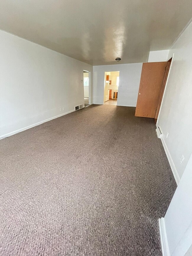 Building Photo - 6426 N 87th St