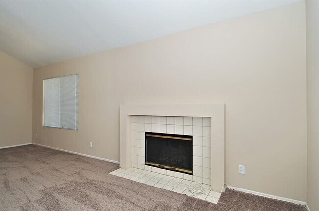 Building Photo - 9325 Sunridge Dr
