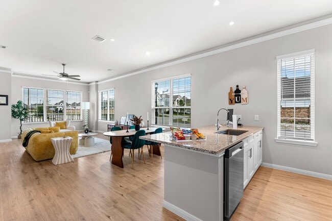 Fase II | Cocina peninsular y barra de desayuno (Plano 4201) - Bluewater at Balmoral