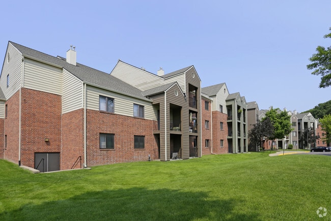 Building Photo - Arrive Eden Prairie