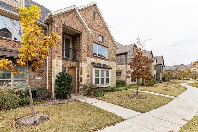 Foto del edificio - 4646 Rhett Ln